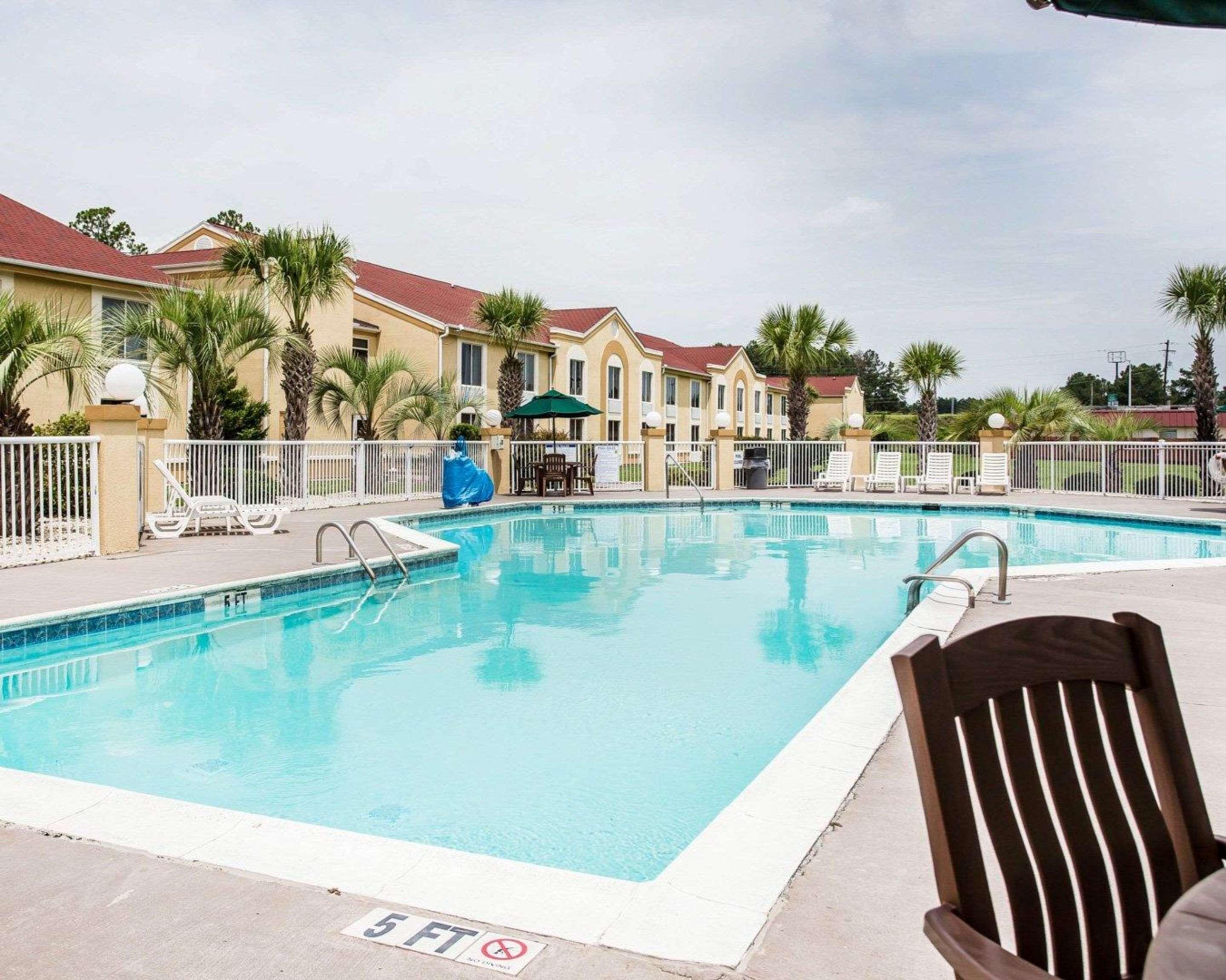 Comfort Inn & Suites Walterboro I-95 Buitenkant foto