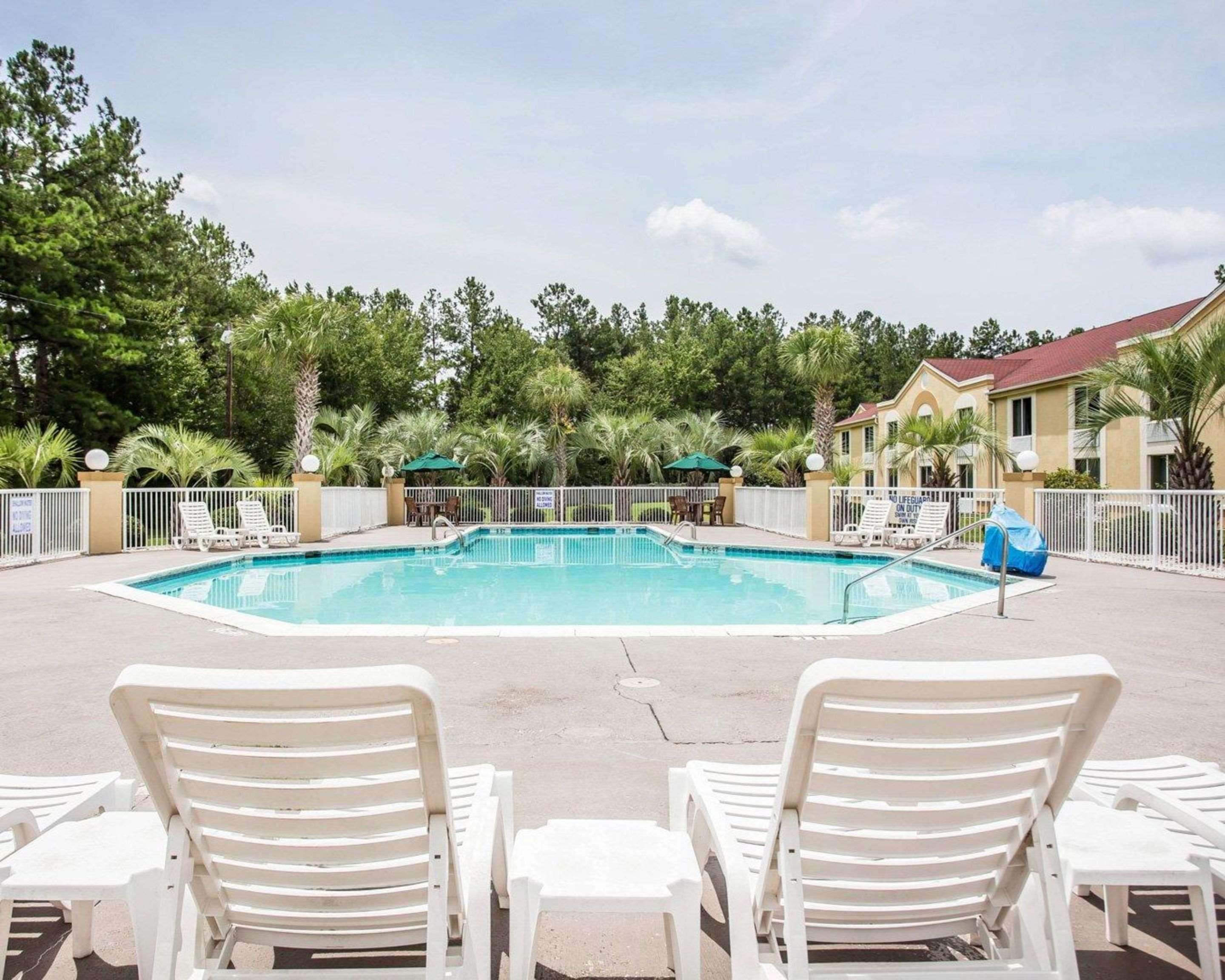 Comfort Inn & Suites Walterboro I-95 Buitenkant foto