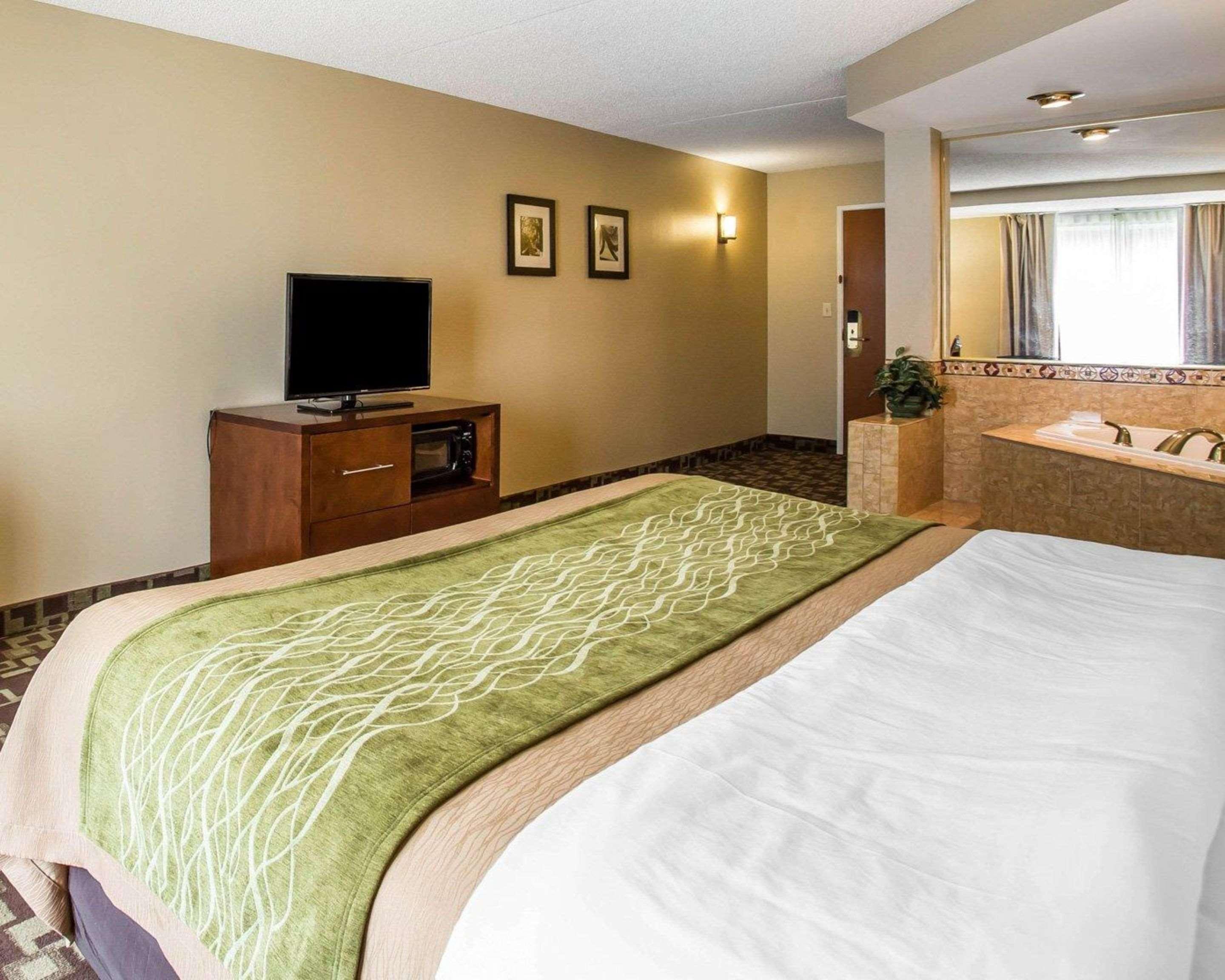 Comfort Inn & Suites Walterboro I-95 Buitenkant foto