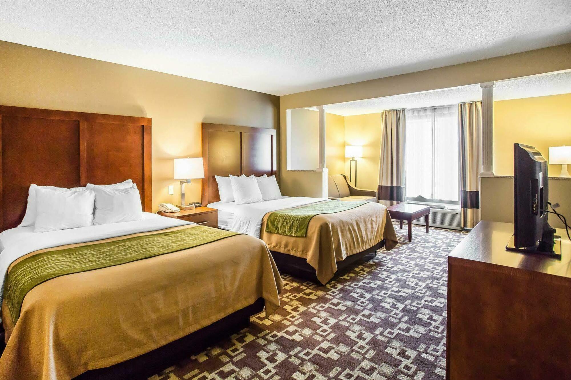 Comfort Inn & Suites Walterboro I-95 Buitenkant foto